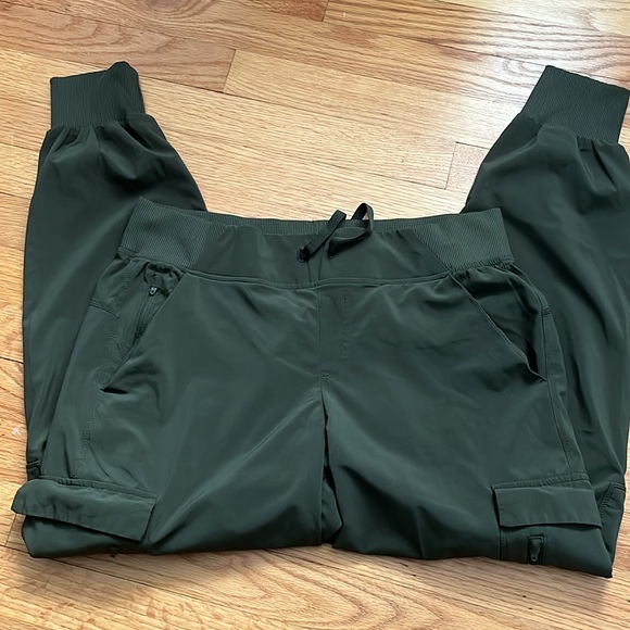 all in motion Stretch Woven Cargo Joggers - Picture 2 of 7